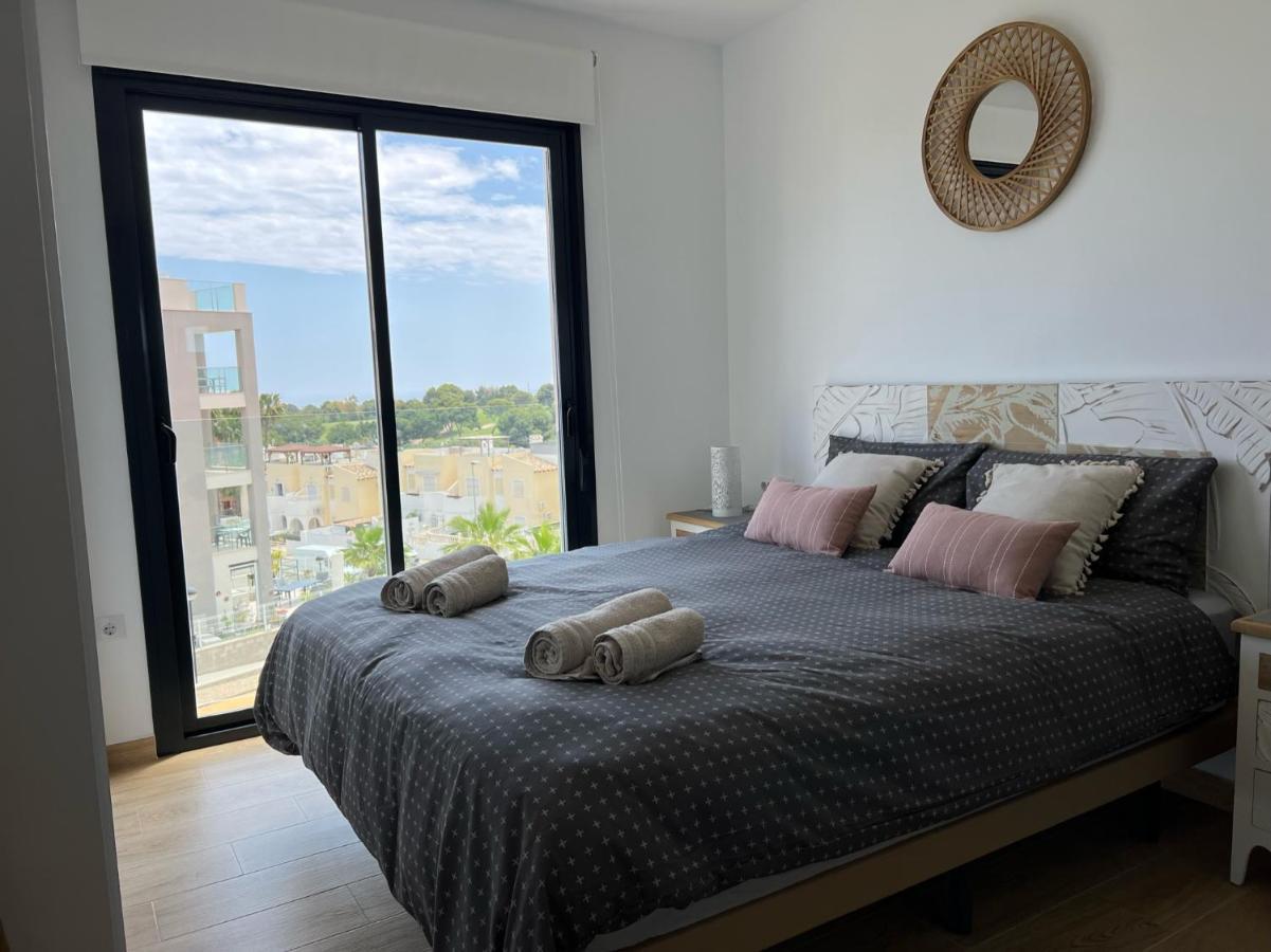 Luxurious Flat & Private Rooftop In Villamartin Orihuela Costa Dehesa de Campoamor  Kültér fotó