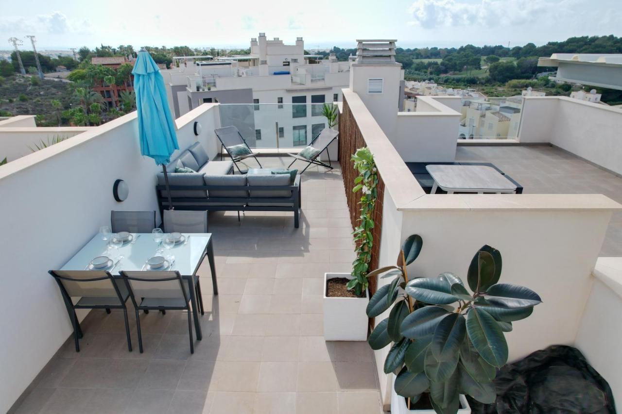 Luxurious Flat & Private Rooftop In Villamartin Orihuela Costa Dehesa de Campoamor  Kültér fotó