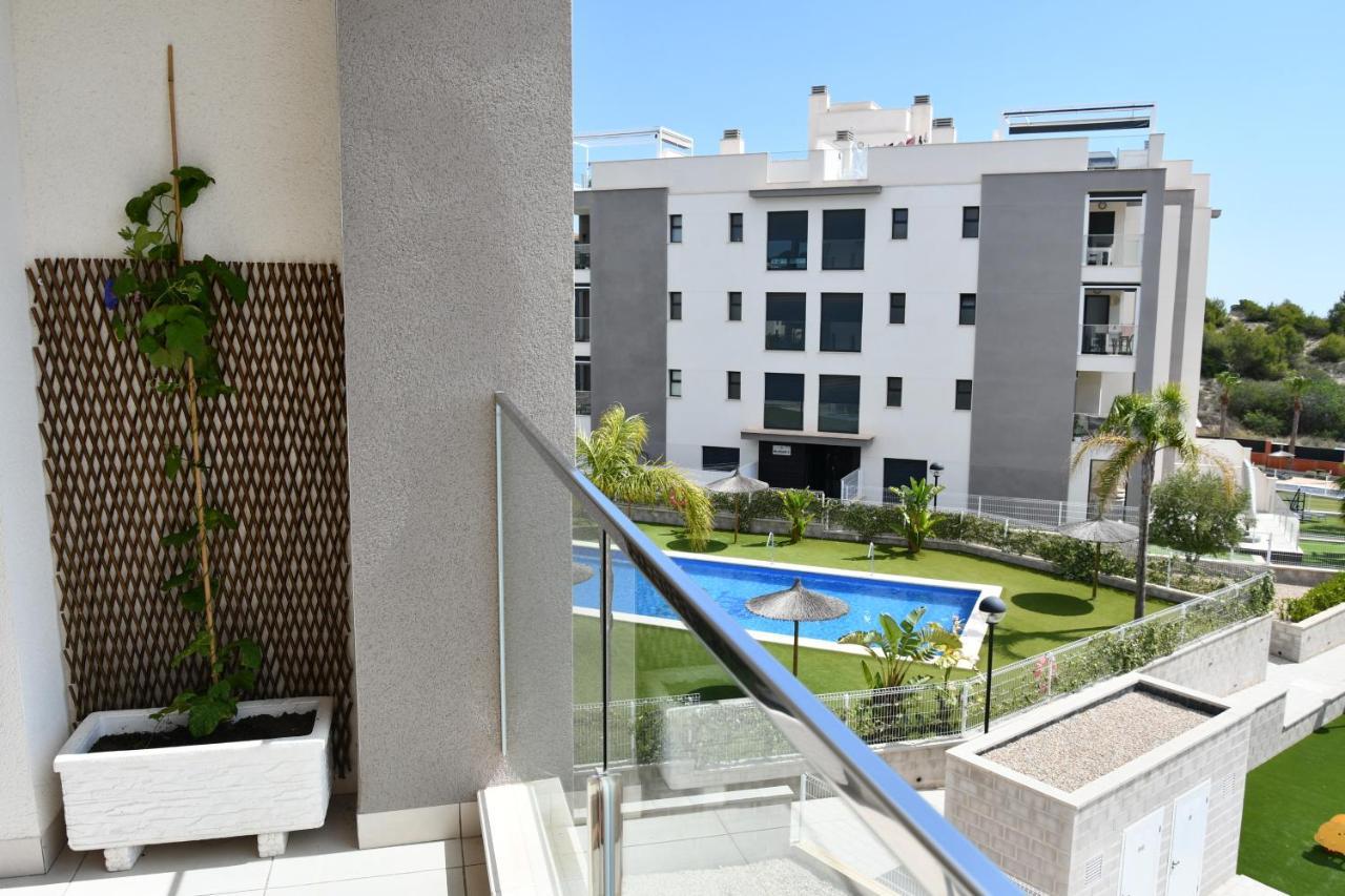Luxurious Flat & Private Rooftop In Villamartin Orihuela Costa Dehesa de Campoamor  Kültér fotó