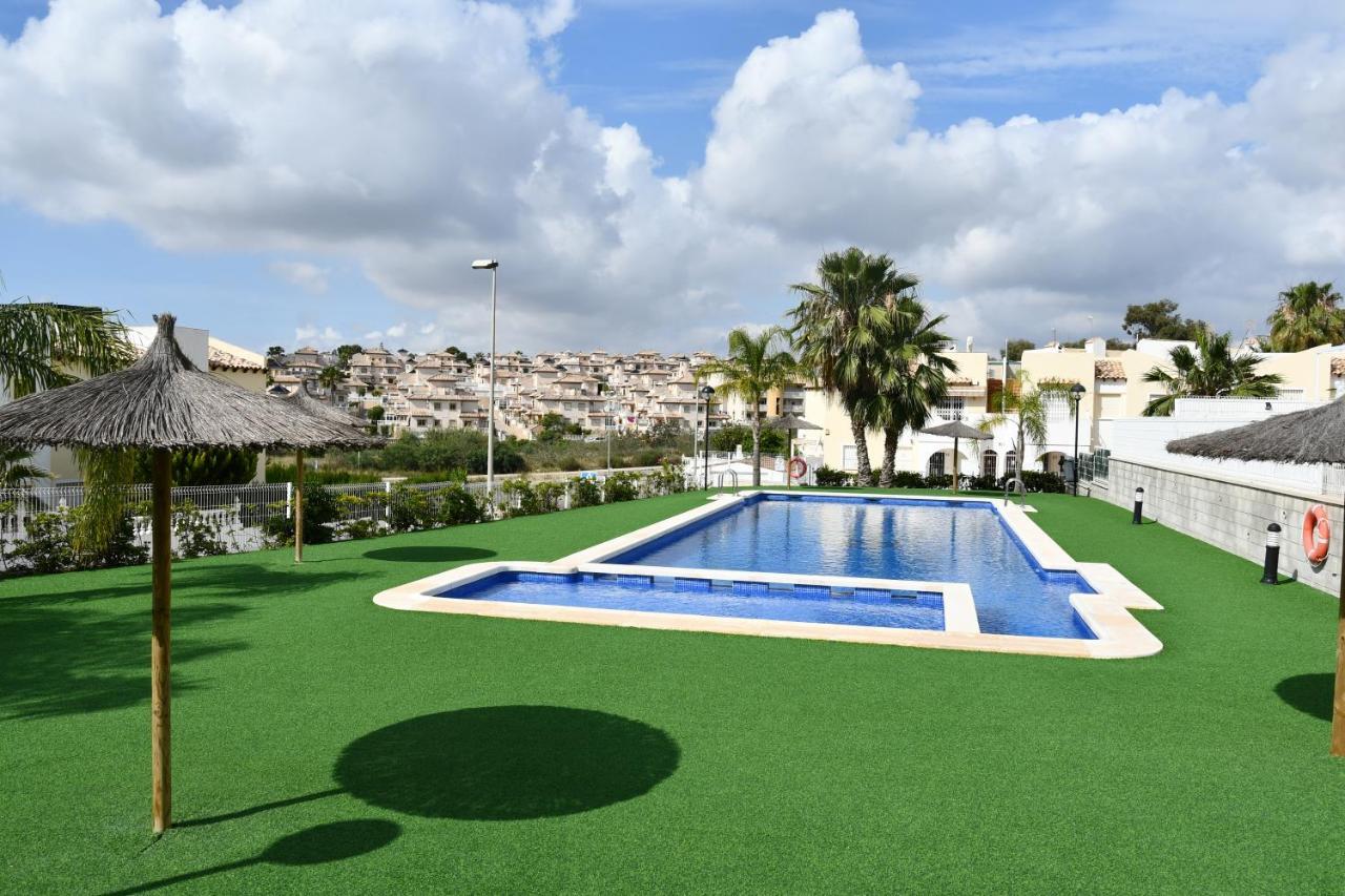 Luxurious Flat & Private Rooftop In Villamartin Orihuela Costa Dehesa de Campoamor  Kültér fotó
